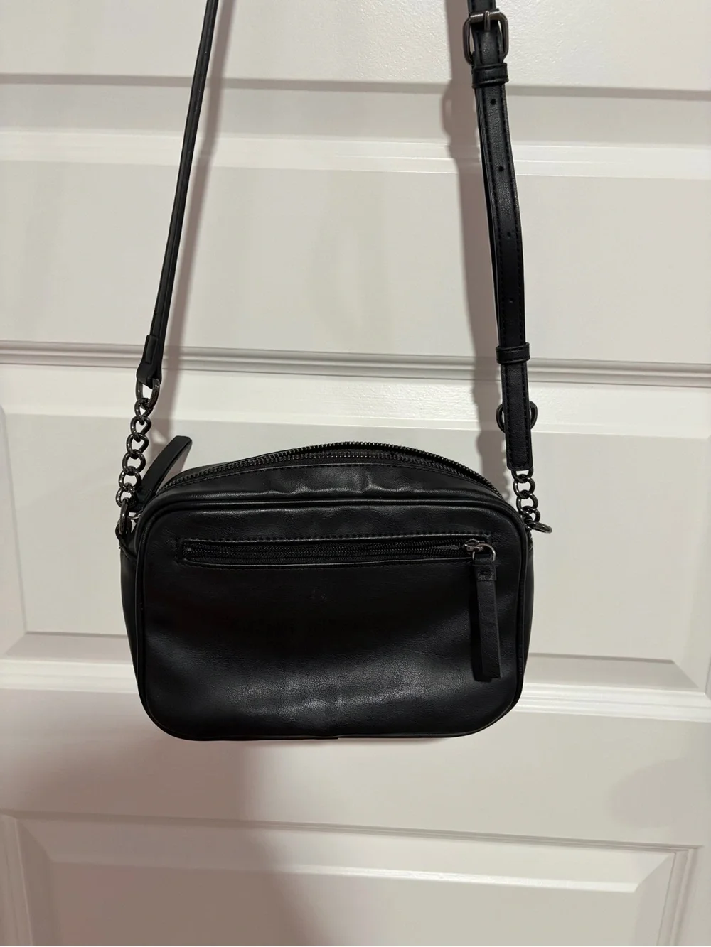Black Leather Crossbody Bag with Adjustable Strap